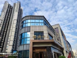 ���������ٽ�2¥����ֻ��8��ͷ