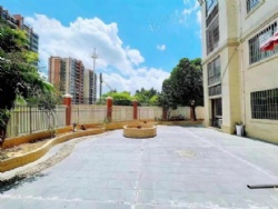 ���ر̹�԰ ��4�� �������� ��300����԰ ������ѡ