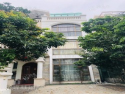 ���ر̹�԰����240ƽ�� 360��