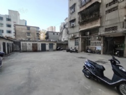 ����ҽԺ������ҽԺ���Աߣ��ϰ�ǳ����㣬��λ���ɹ�ܺ�