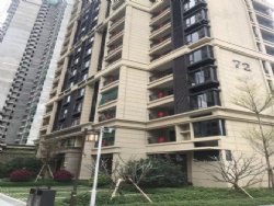 �׸�13�򣡼���ӵ�н���Сѧ����С���������Ҽ��Ժ��С���������ʣ�98������¥��