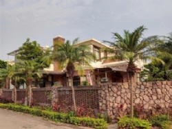 ���ر̹�԰  �������� 4��2��3�� ��԰300��