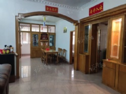 �þ���԰  5¥ 3��2�� ԭҵ��װ��