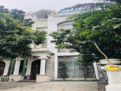 ���ر̹�԰��������240�������������������������������򷱻�