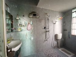 �����´��� 4¥3 ��2��2�� ԭҵ��װ�� 39��