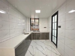 �׸�1.8����ϳ�  103��3�� ���׼� 53.8��