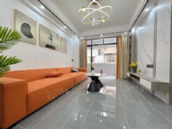 ��ɳ�г���ͷ��ƽ��в�ȫ�¾�װ�������׸�����